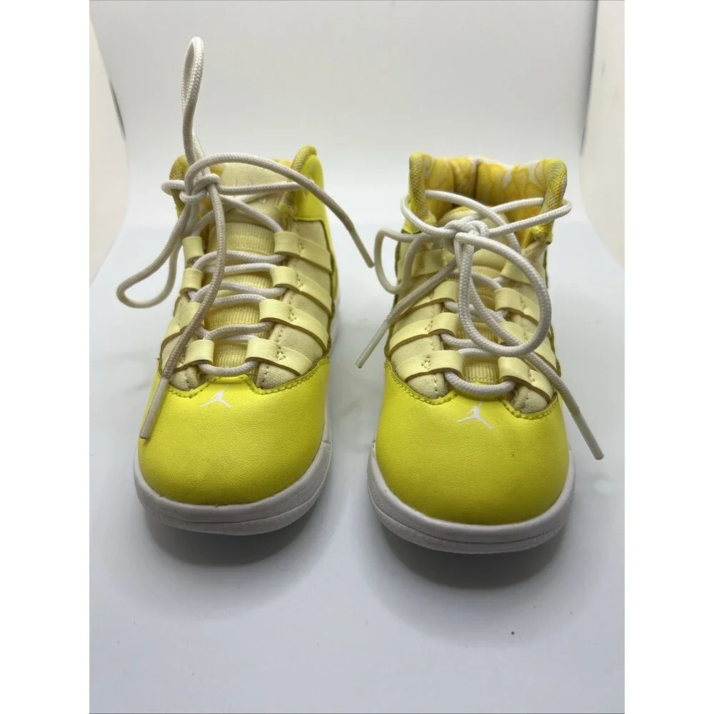 Nike Jordan Max Aura 'Dynamic Yellow' US SIZE 7C AQ9250-701 Shoes Citron EUC